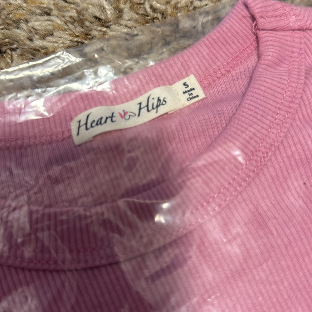 Pink Ribbed Tank Top - Picture 3 of 3